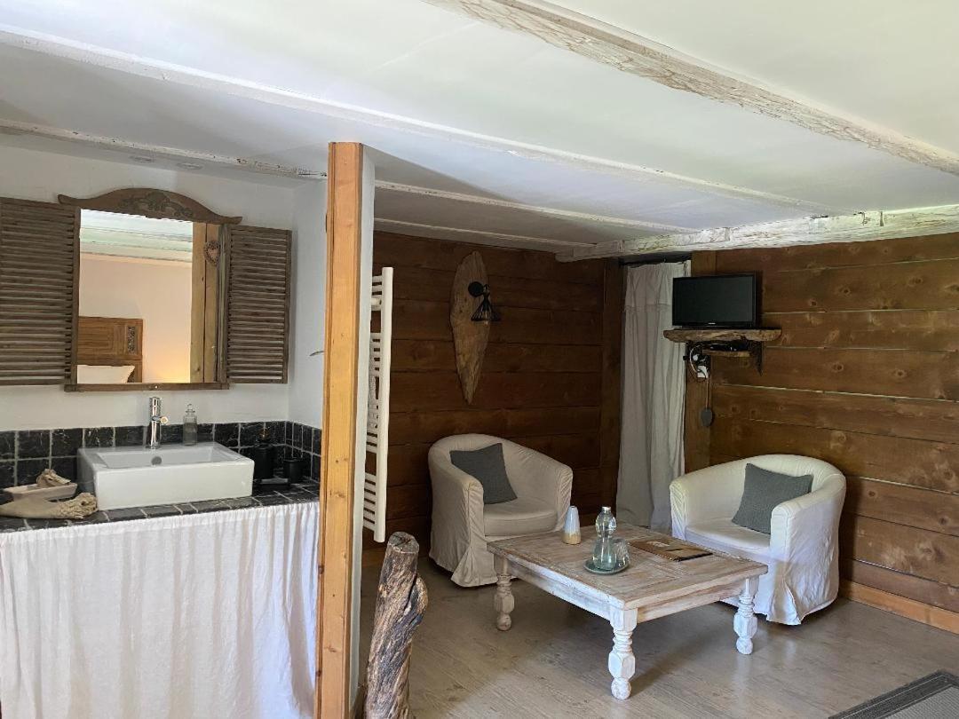La Perle De La Lauziere, Chambres D Hotes Argentine Экстерьер фото